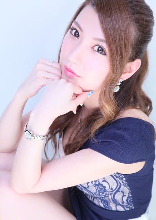 Club Queens(クイーンズ) ゆい