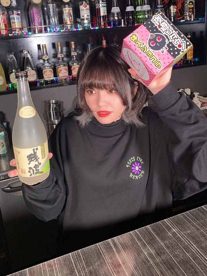 歌舞伎町 Girl's Bar ViVi（ヴィヴィ） あみ