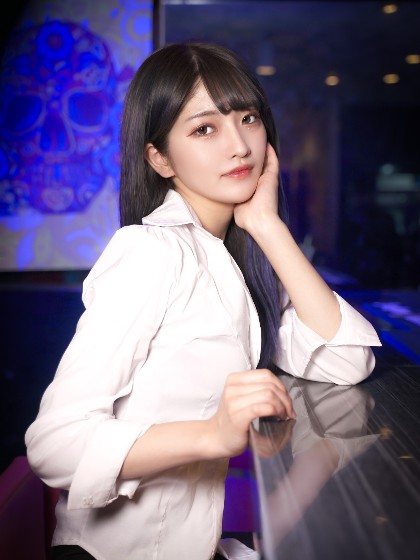 Girls BAR NOERU（ノエル） れい