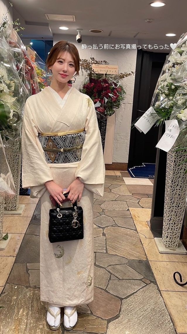 Lotus（ロータス） 七星李帆 ママ