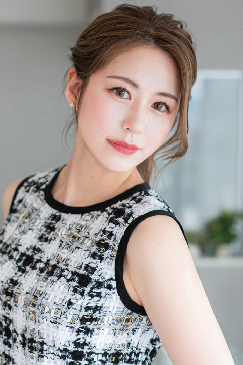 BARCELONA Lounge凛 日向 茉莉