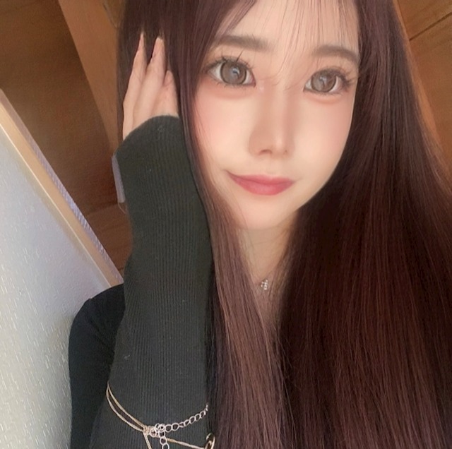 RE（アールイー） なな