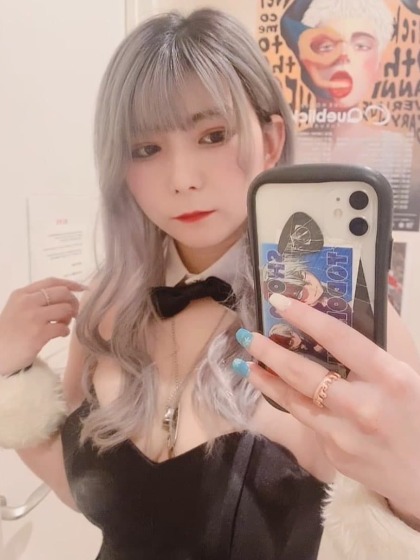 GIRLS BAR J（ジェイ） もも
