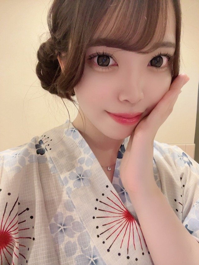 salon de 華門（カモン） えみり