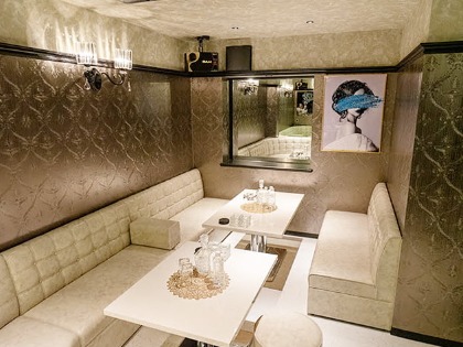 LoungeV.I.P（ブイアイピー）