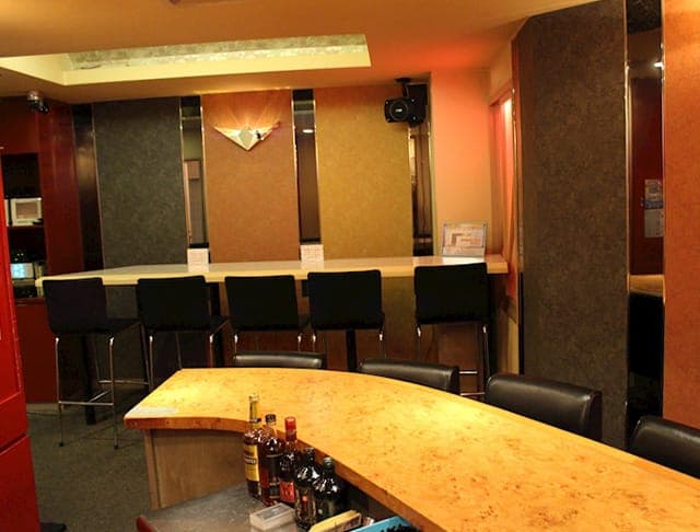 Girl's bar ROYD'S (ロイズ)