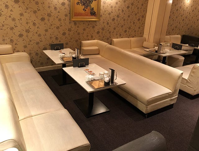 CLUB iris (アイリス)