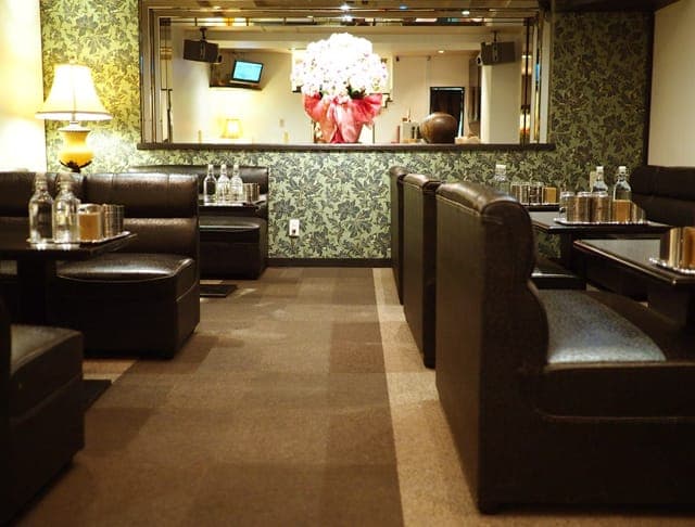 Lounge 白い虹(シロイニジ)