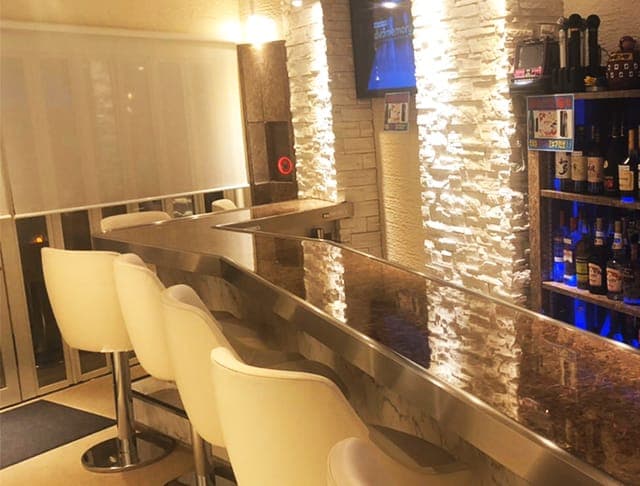 GIRLS BAR&CAFE VELLY(ベリー)