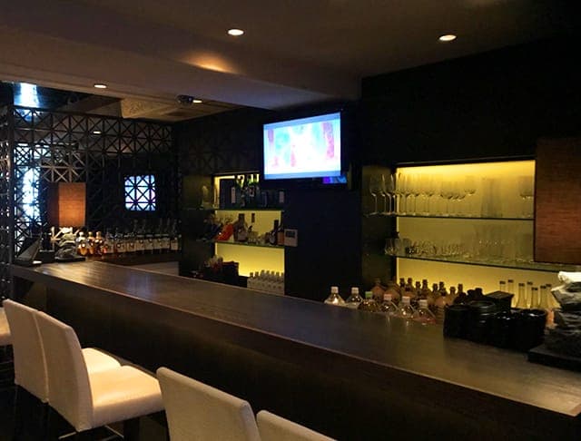 Glitter グリッター 歌舞伎町ガールズバー 口コミ体験談 夜遊びナイトタウン よるナイ