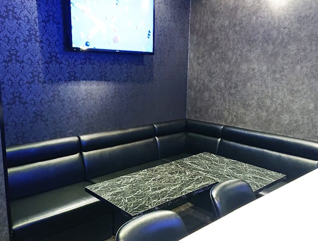 Bar Luna (ルナ)