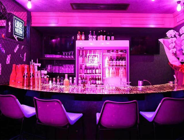 GirlsCafe&Bar Papillon(パピヨン)