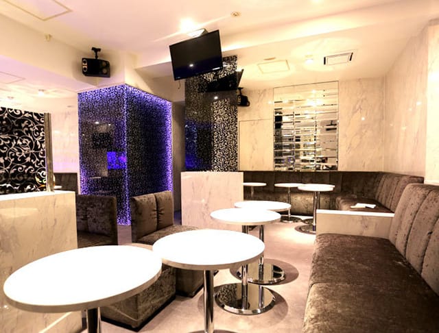 GIRLS LOUNGE Mona (モナ)
