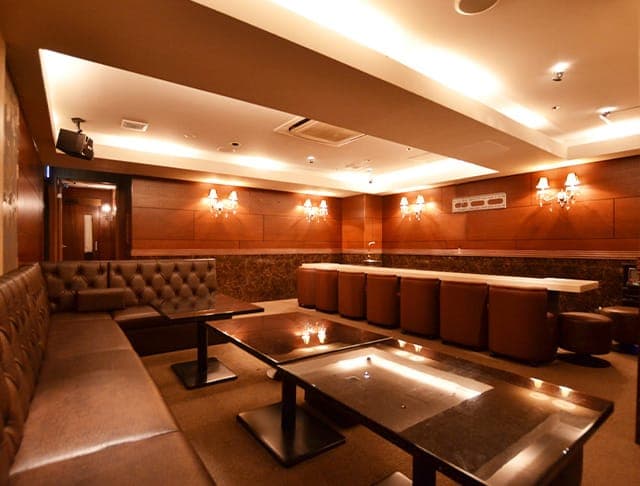 Pub Lounge Cheek チーク 流川ラウンジ 口コミ体験談 夜遊びナイトタウン よるナイ