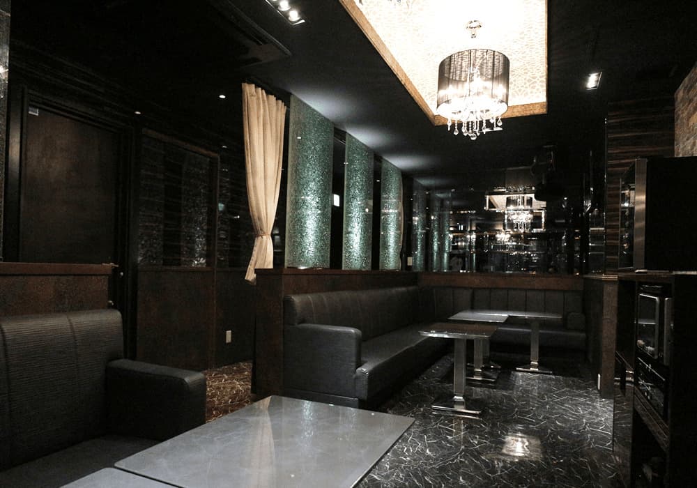 RAVE LOUNGE(レイブラウンジ)