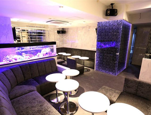 GIRLS LOUNGE Mona (モナ)