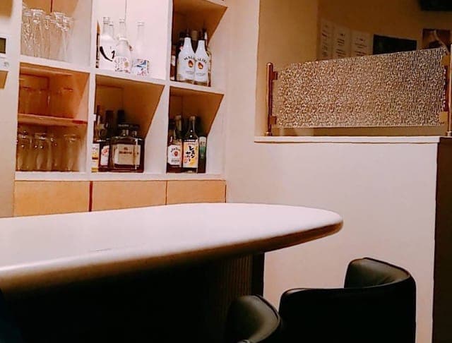 Girls Bar Flora (フローラ)