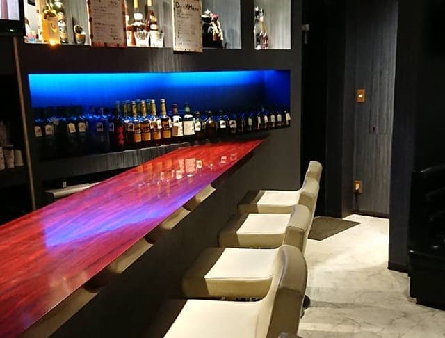 Snack&Lounge luna(ルーナ)