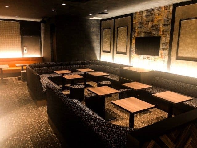 Club Etoupe(エトゥープ)