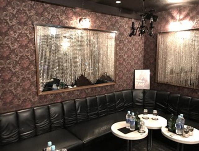 LOUNGE CROWN(ラウンジ クラウン)