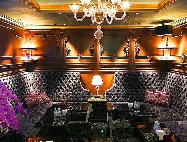 V.I.P ROPPONGI~ブイアイピー六本木~