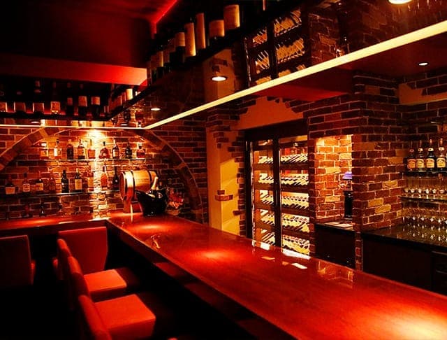 Girl's Wine Bar Maison des Six Arbres(メゾン・ド・シザーブル)