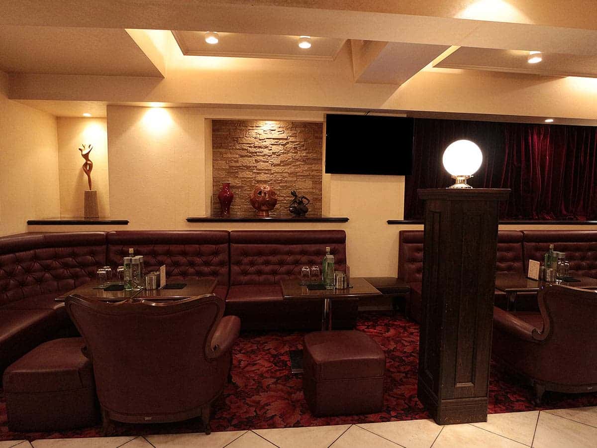 CLUB CARIOSTRO(カリオストロ)