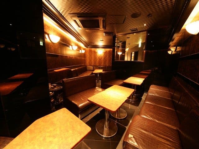 NEW CLUB Avalon (アヴァロン)