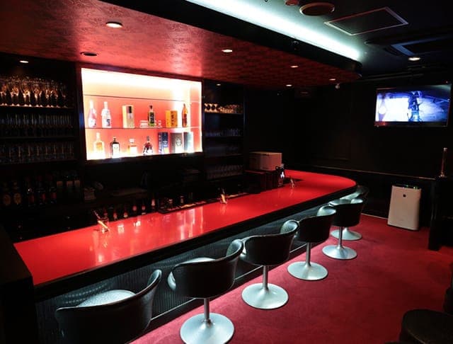 Red sole bar(レッドソールバー)
