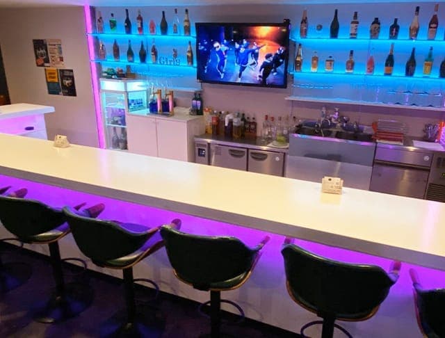 Girl's bar Girly(ガーリー)