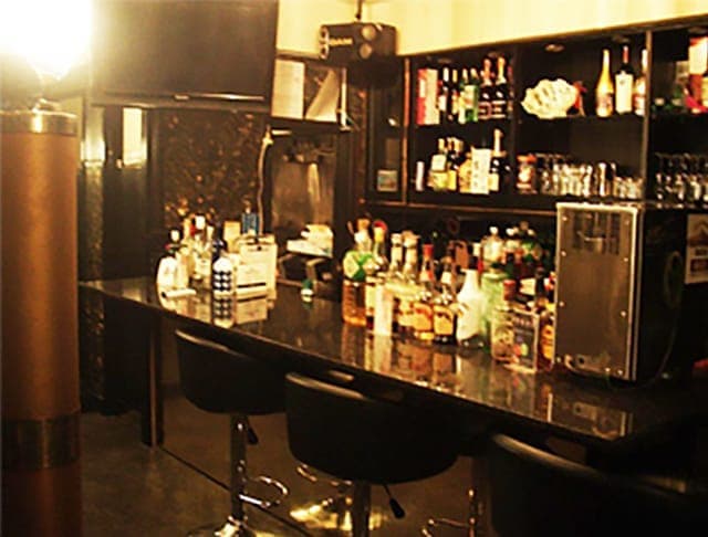 Bar LOL(エルオーエル)
