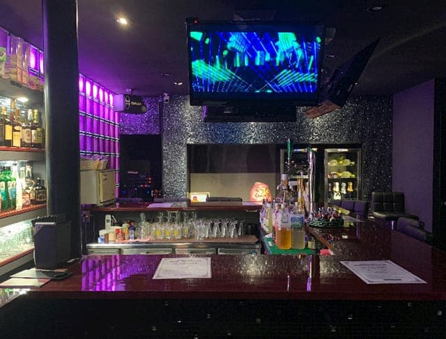 Girl's Bar HANGOVER(ハングオーバー)